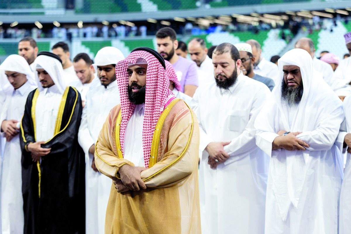 أنشطة عائلية وبرامج ترفيهية للأطفال.. الآلاف يؤدون صلاة الأضحى في «المدينة التعليمية»