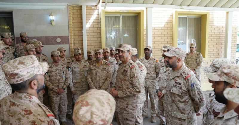رئيس الأركان: ما يبديه منتسبو الجيش من تفان في أداء واجبهم يعبر عن روح المسؤولية والالتزام الراسخ في خدمة الوطن