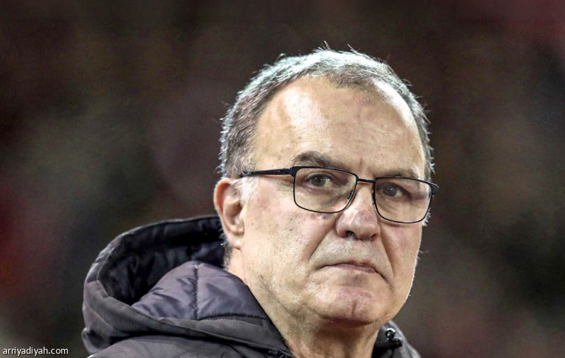 قبل «الأخضر».. الأوروجواي تتسلح بـ«مجنون» أبكى مهاجم الهلال وانتقده سواريز
