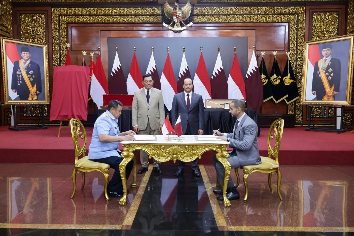 نائب رئيس مجلس الوزراء ووزير الدولة لشؤون الدفاع يلتقي وزير الدفاع الإندونيسي
