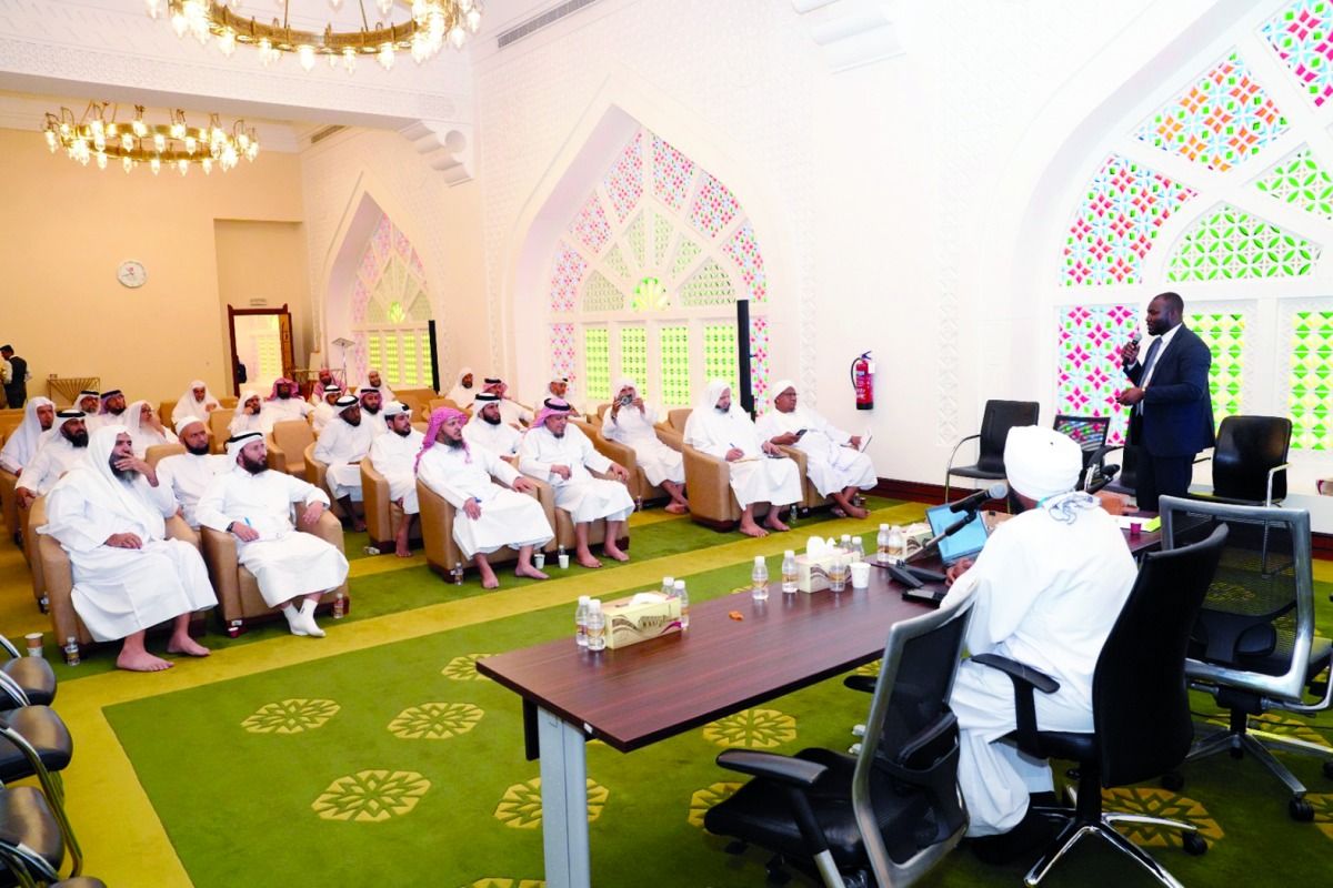 «زاد الدعاة» يناقش التعامل مع أنماط الإدمان