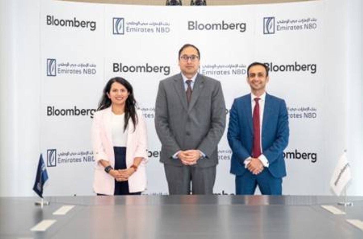 شراكة بين «الإمارات دبي الوطني» و«بلومبيرغ» لدمج بيانات الاستدامة في القرارات الاستثمارية