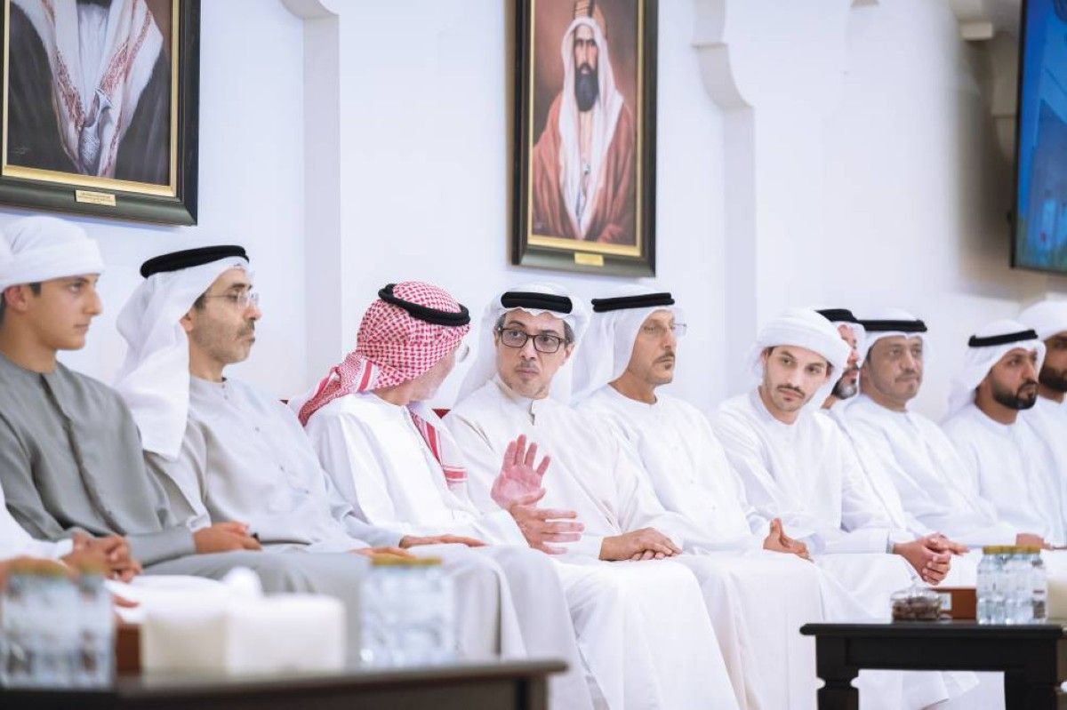 منصور بن زايد يعزي في وفاة محمود القيسية