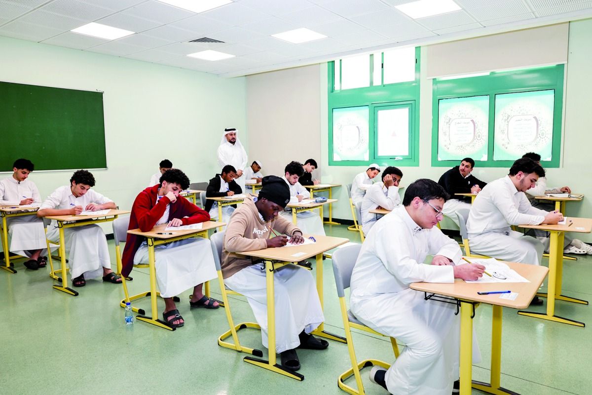 لا شكاوى من التاريخ والأحياء.. طلاب لـ «العرب»: بداية «مبشرة» لاختبارات الثانوية