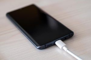 كيف تحافظ على منفذ USB-C وتجنب أعطاله الشائعة؟