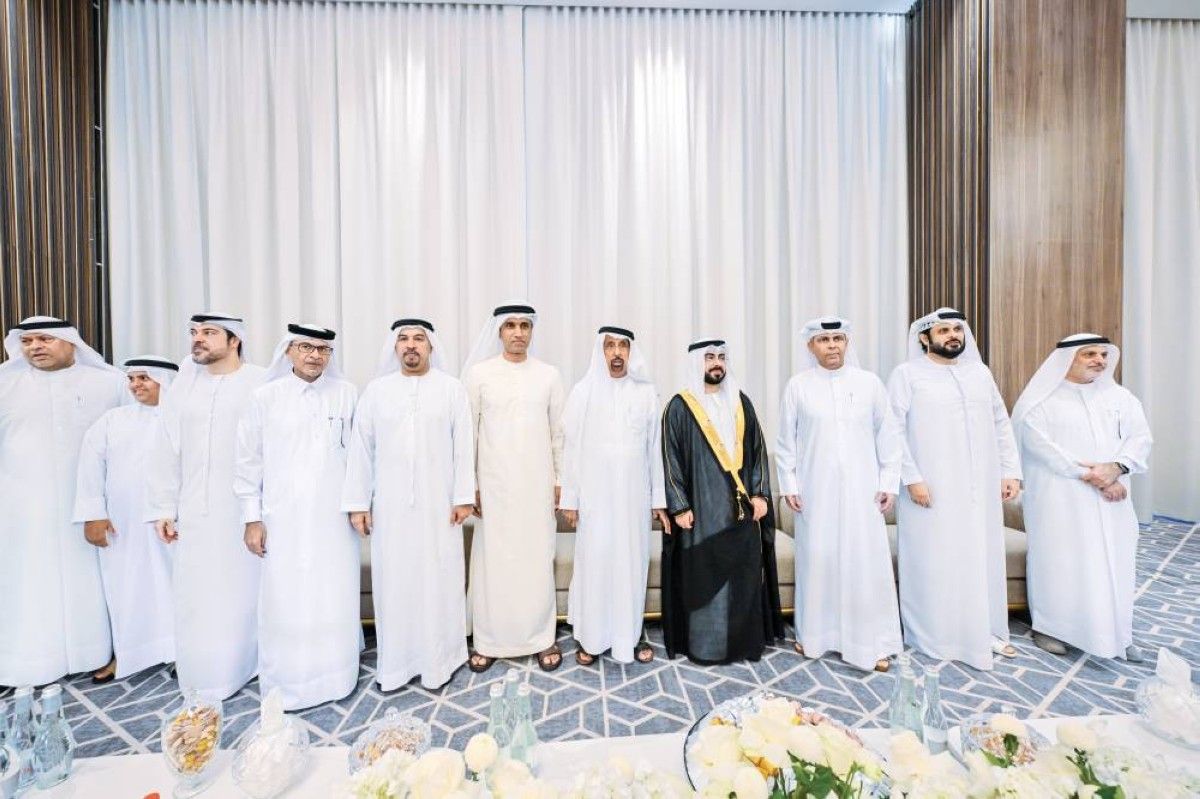 سعيد بن مكتوم يحضر أفراح الفلاسي والبحر
