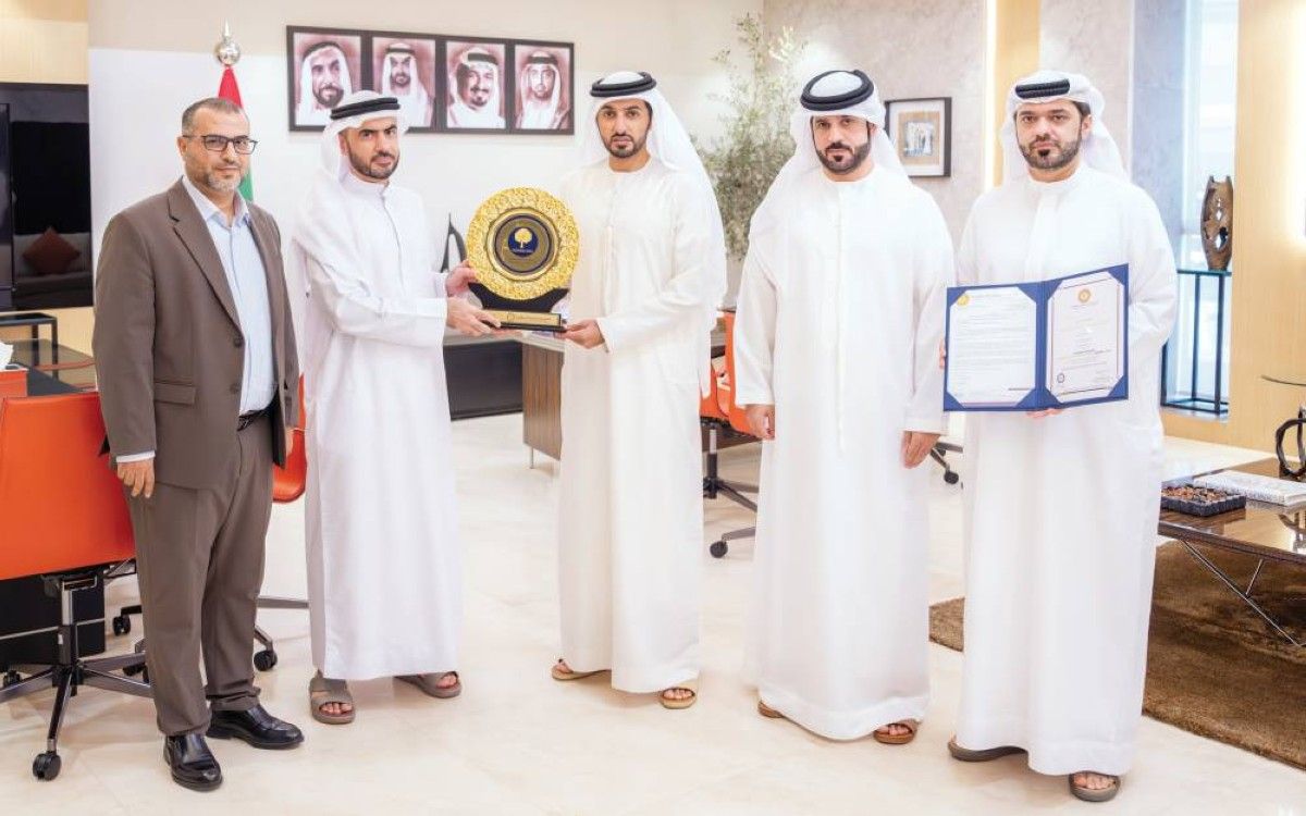 بلدية عجمان تحصد «الطاووس الذهبي»