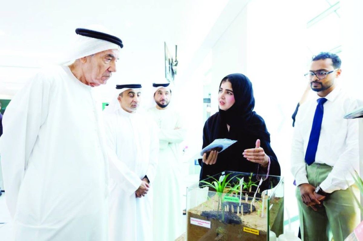 جامعة الإمارات تعزز الابتكار الزراعي ببرنامج لأبحاث النخيل الطلابية