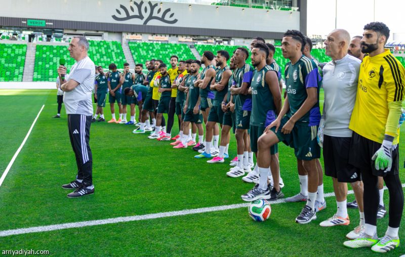 رسالة دونيس وسالم: كونوا خلف الأخضر