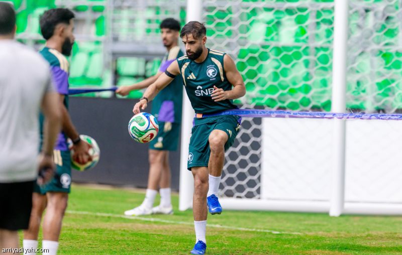 الأخضر يغلق «كيو 2» قبل الرحيل إلى ميامي