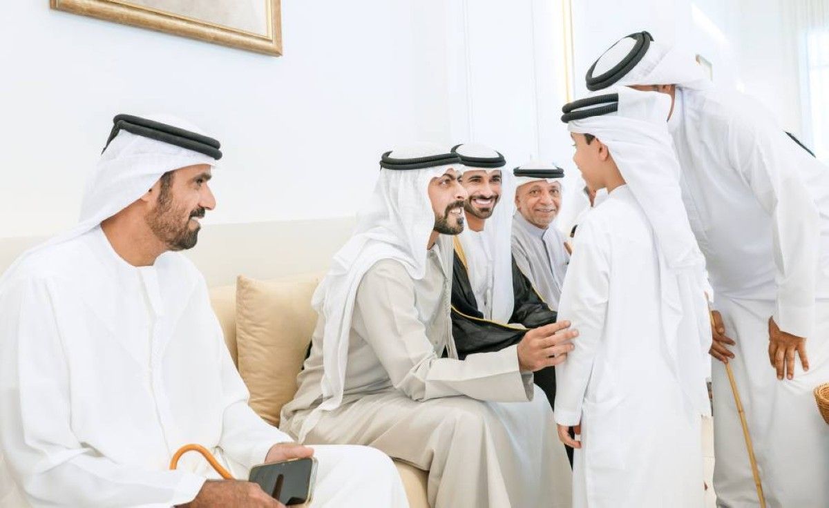 خليفة بن طحنون يحضر زفاف جابر الهاملي