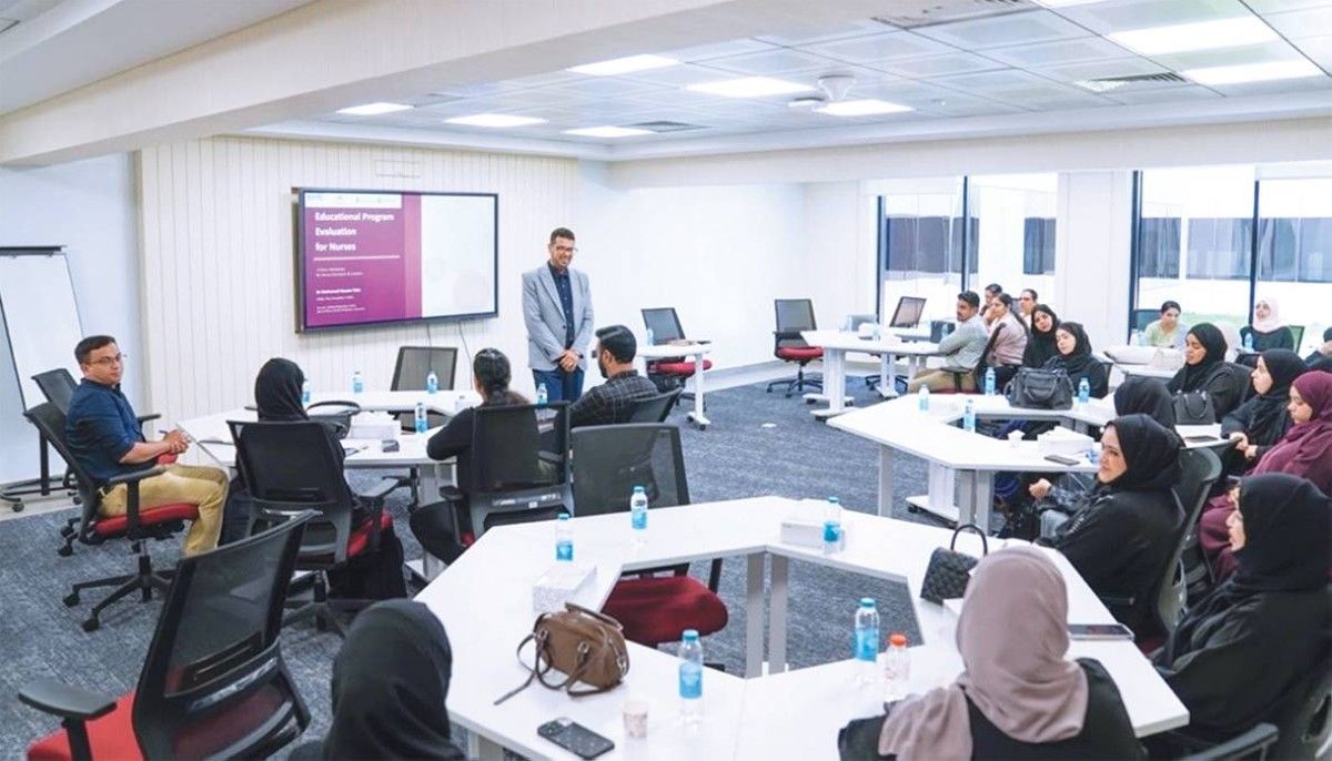 «الإمارات الصحية» تنظم برنامجاً لتطوير كوادر التمريض