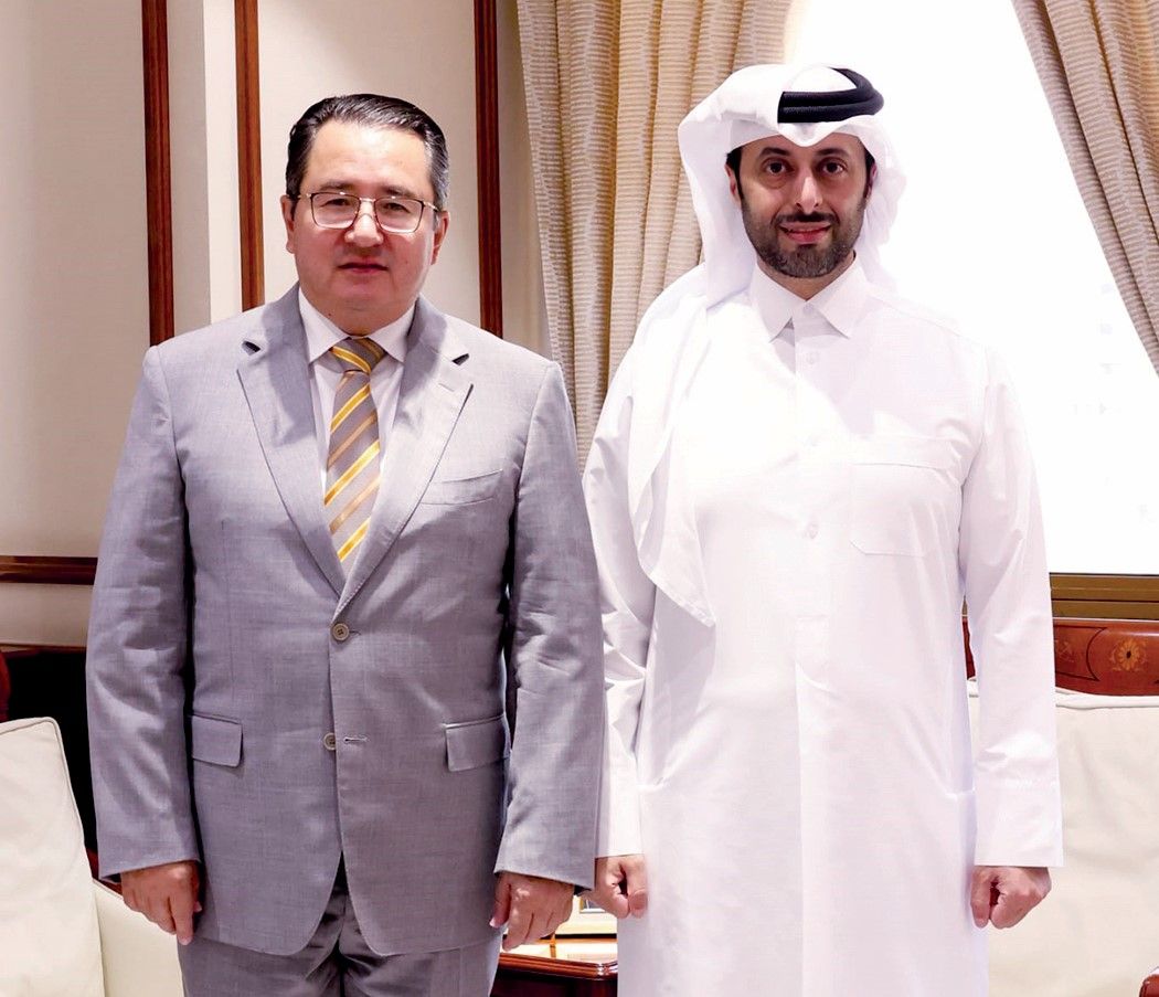 وزير البلدية يلتقي سفير كازاخستان