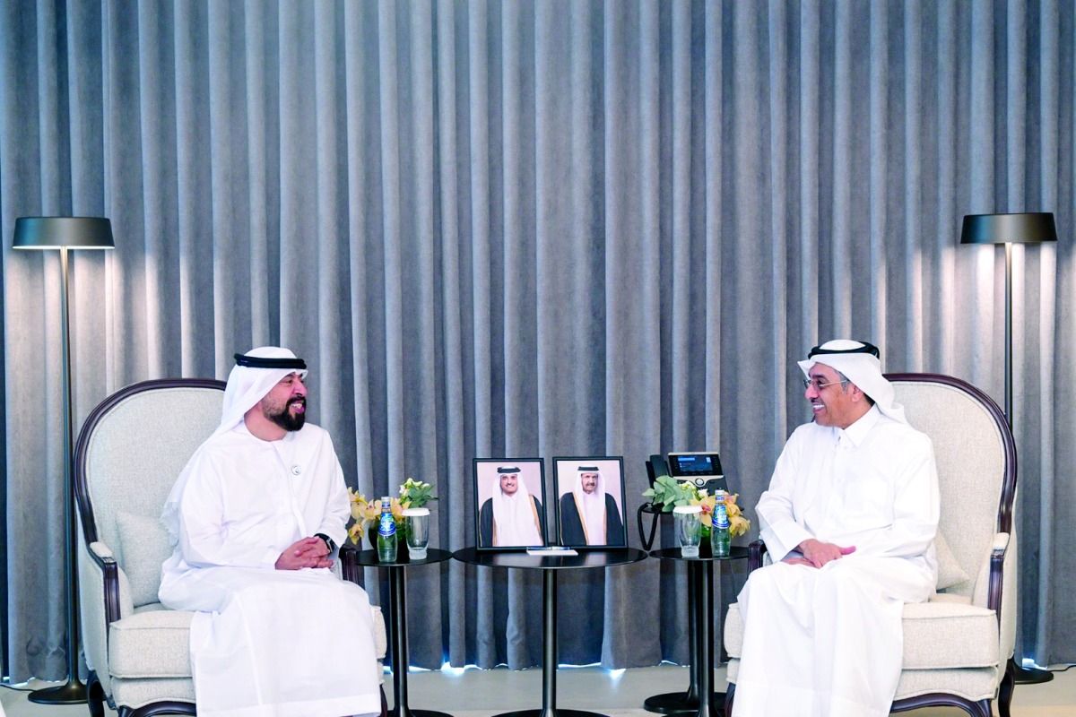 مباحثات تعاون مع الإمارات في قطاع العمل