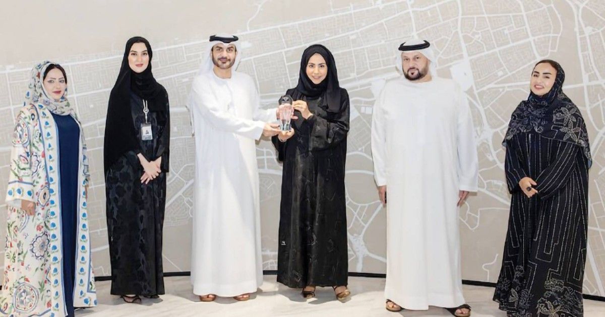 بلدية دبي تتألق بجائزة دولية لكفاءتها في إدارة الاتصال خلال أزمة الحالة الجوية 2024