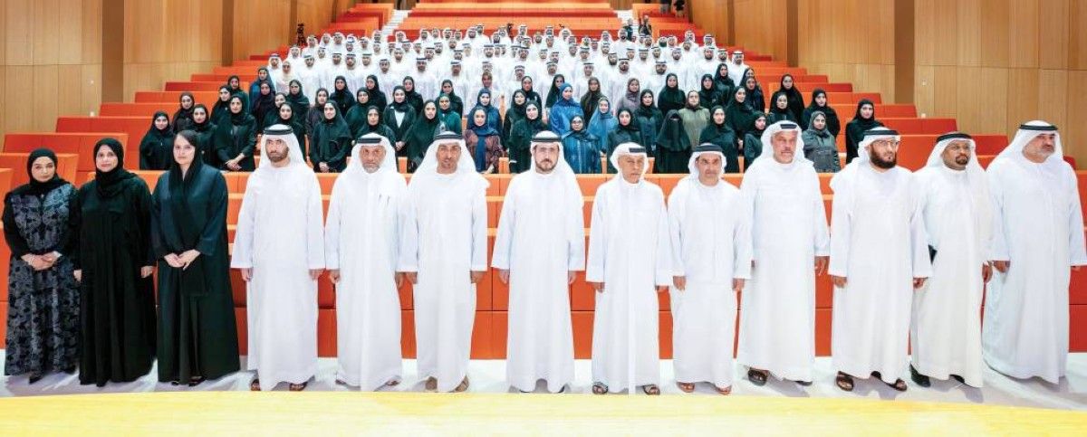 «كهرباء دبي» تكرّم خريجي «ماجستير تقنيات طاقة المستقبل»