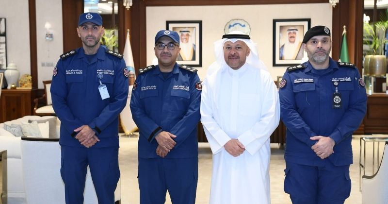محافظ الفروانية مستقبلاً قيادات إطفاء المحافظة