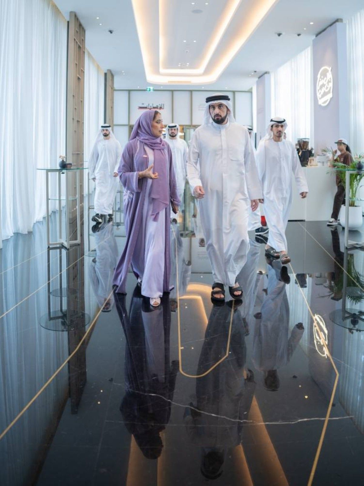 أحمد بن محمد يشهد "منتدى الإعلام الإماراتي" في دورته الحادية عشرة بمشاركة قيادات ورموز الإعلام الوطني