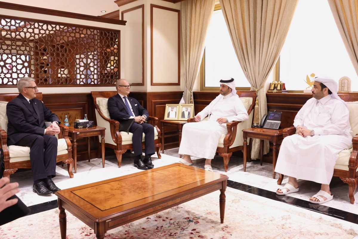 وزير البلدية يجتمع مع وزير الدولة للشؤون الخارجية ووزير الدفاع الفنلندي