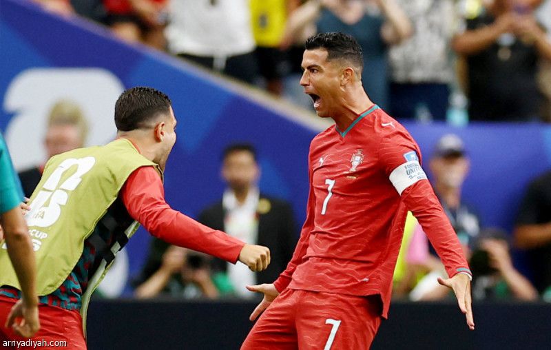 رونالدو يكتب رقما موندياليا جديدا