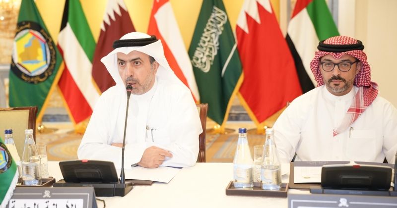 المري مترئساً الاجتماع