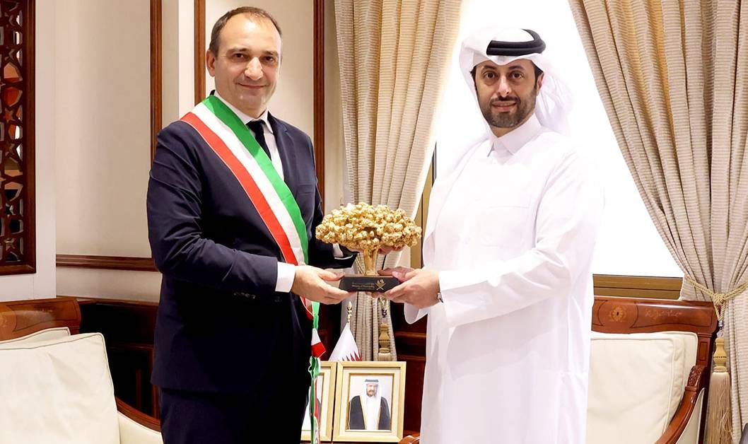 وزير البلدية يجتمع مع عمدة مدينة تورينو الإيطالية