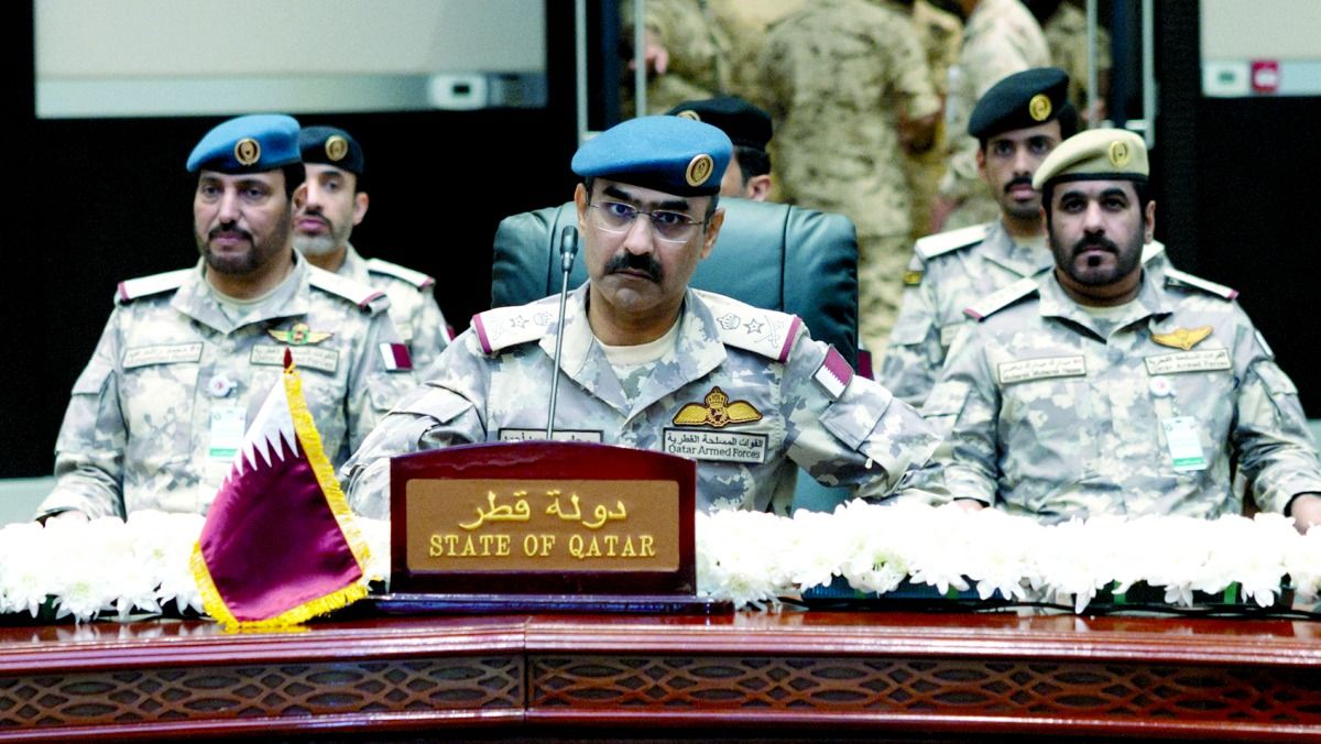 رئيس الأركان يشارك في اجتماع اللجنة العسكرية العليا بـ «التعاون»