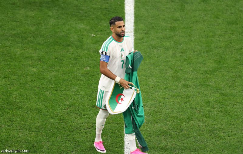 محرز.. محارب يسلم الراية بعد 12 عاما