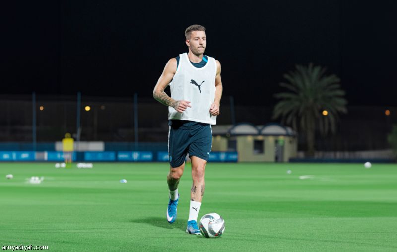 بـ7 أجانب.. الهلال يبدأ تحضيرات الموسم الجديد