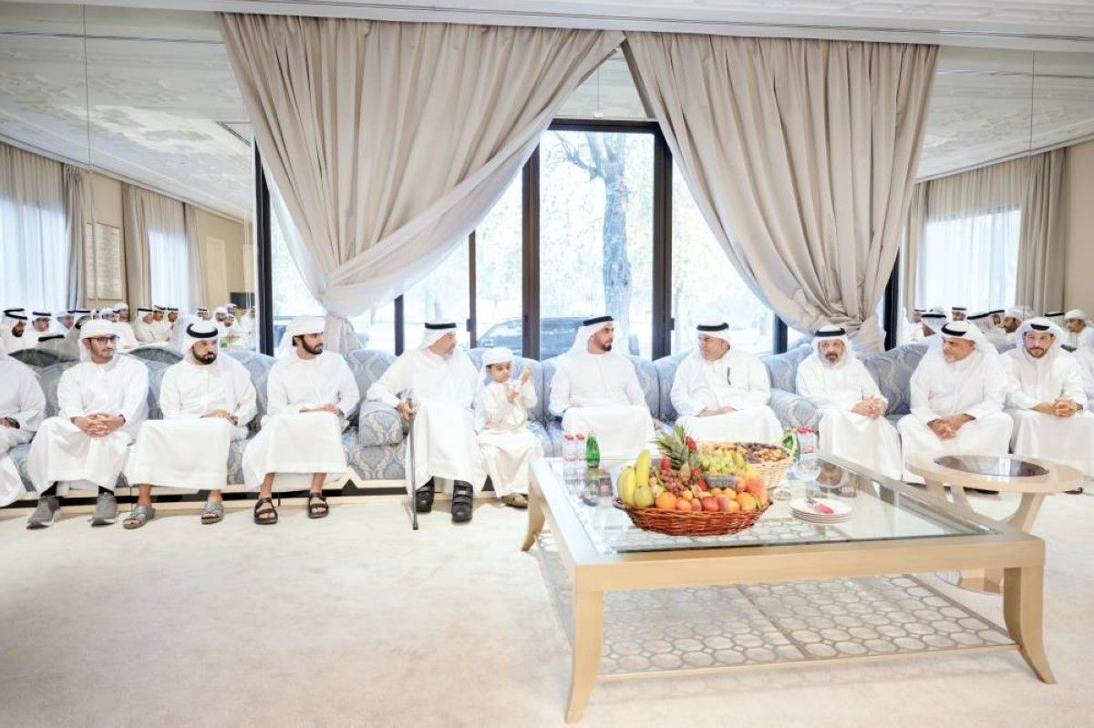 سيف بن زايد يعزي في وفاة خدية بنت هامل