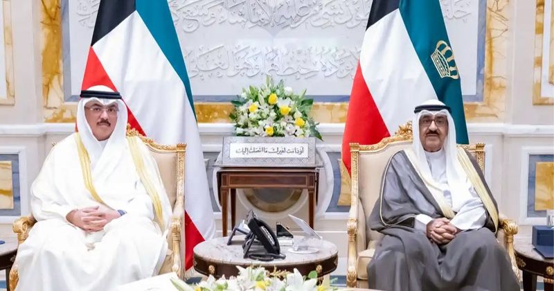 سمو الأمير يستقبل وزير التربية وكبار القياديين والمسؤولين بالوزارة