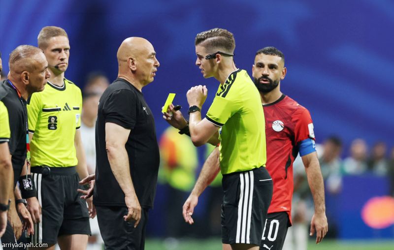 حسام: كنا أفضل.. هل هذا تسويق؟ هل يريدون استمرار ميسي؟