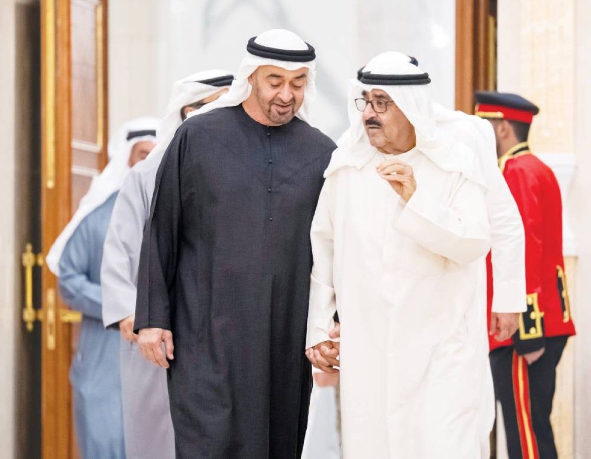 محمد بن زايد ومشعل الصباح يؤكدان أهمية العمل على ترسيخ أسباب السلام الدائم في المنطقة