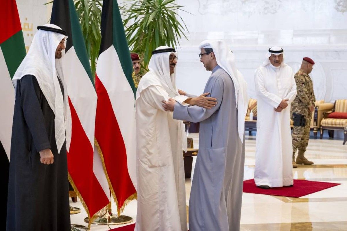 محمد بن زايد ومشعل الصباح يؤكدان أهمية العمل على ترسيخ أسباب السلام الدائم في المنطقة