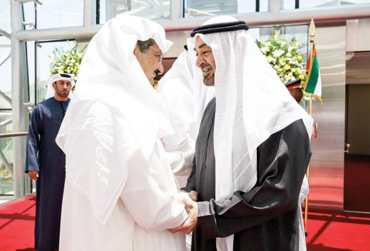 محمد بن زايد ومشعل الصباح يؤكدان أهمية العمل على ترسيخ أسباب السلام الدائم في المنطقة