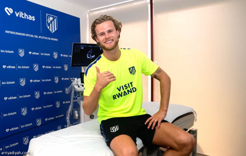 أتلتيكو مدريد يخطف هيولماند بـ46 مليون
