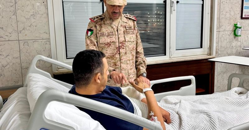 رئيس الأركان اطمأن على صحة عدد من المصابين من منتسبي القوات المسلحة