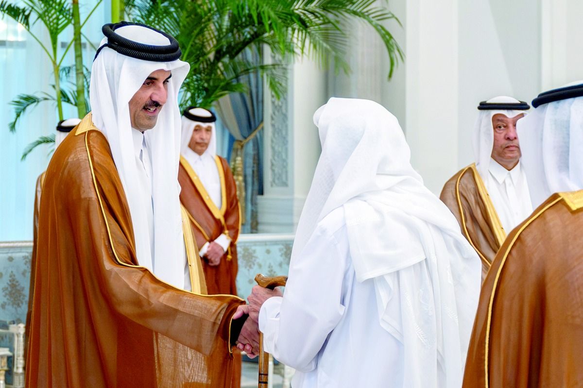 صاحب السمو يستقبل مزيدا من المعزين بوفاة الأمير الوالد