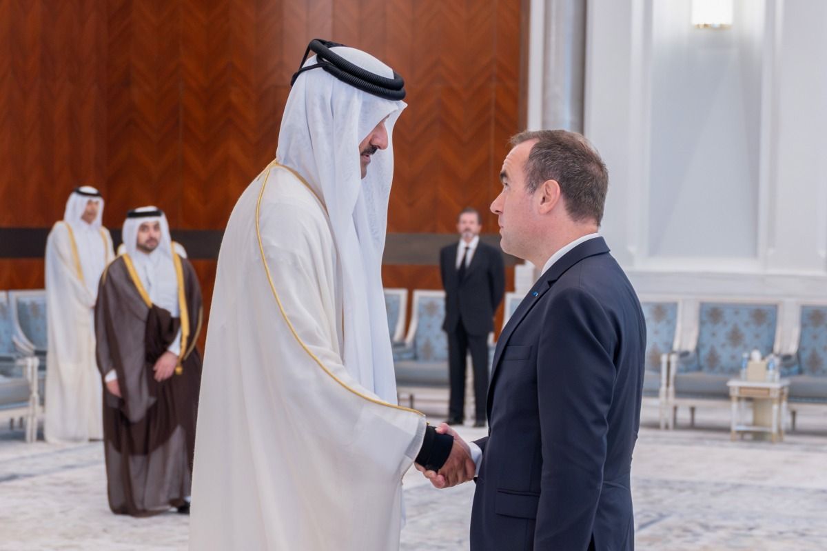 سمو الأمير يستقبل رئيس الوزراء الفرنسي