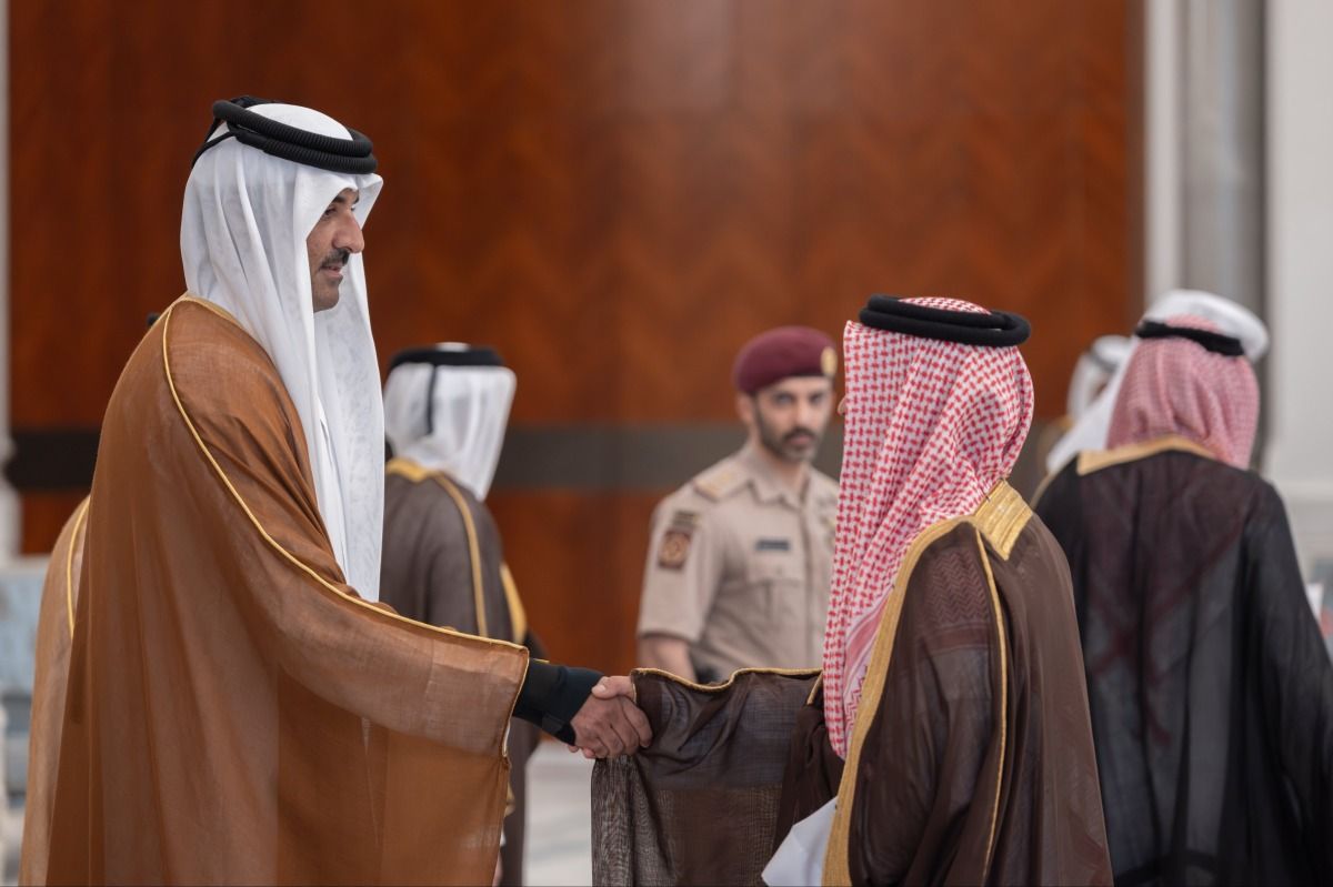 سمو الأمير يستقبل مزيداً من المعزين في مساء ثالث أيام العزاء بوفاة سمو الأمير الوالد