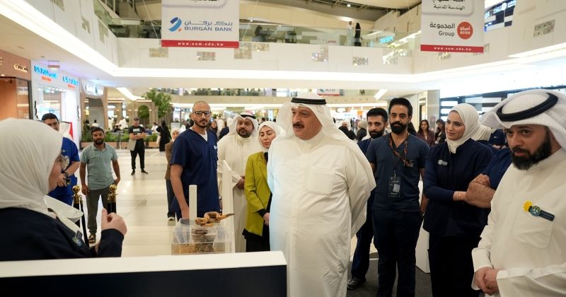 وزير الصحة يفتتح المعرض الطلابي لحملة «خلك واعي» التوعوية ضد السموم