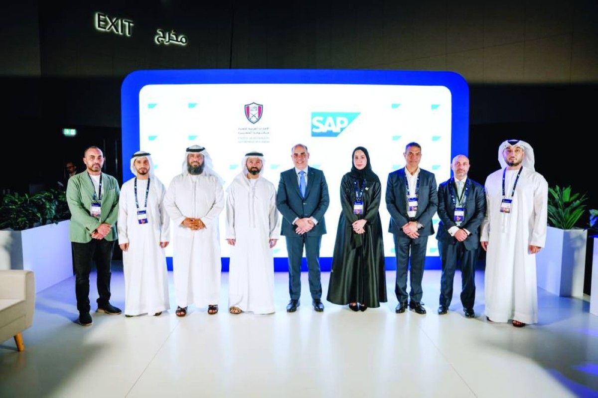 حكومة الفجيرة تطلق برنامجاً تدريبياً مكثفاً للذكاء الاصطناعي لموظفيها
