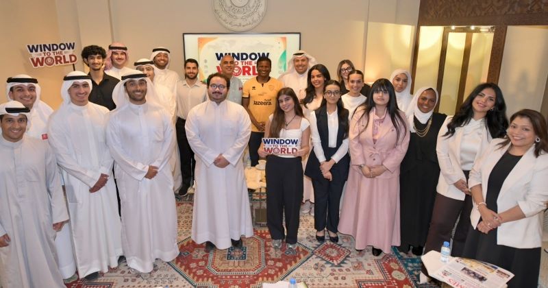 «نافذة إلى العالم»... شباب الكويت في حوار مع صناع التجارب
