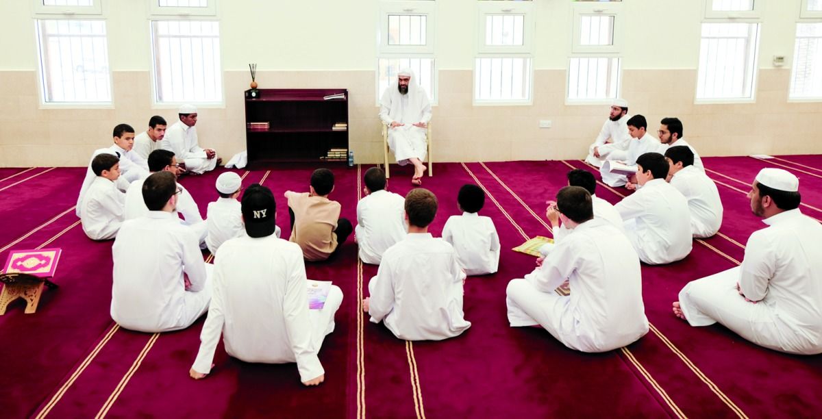 1300 طالب يواصلون رحلتهم مع القرآن الكريم