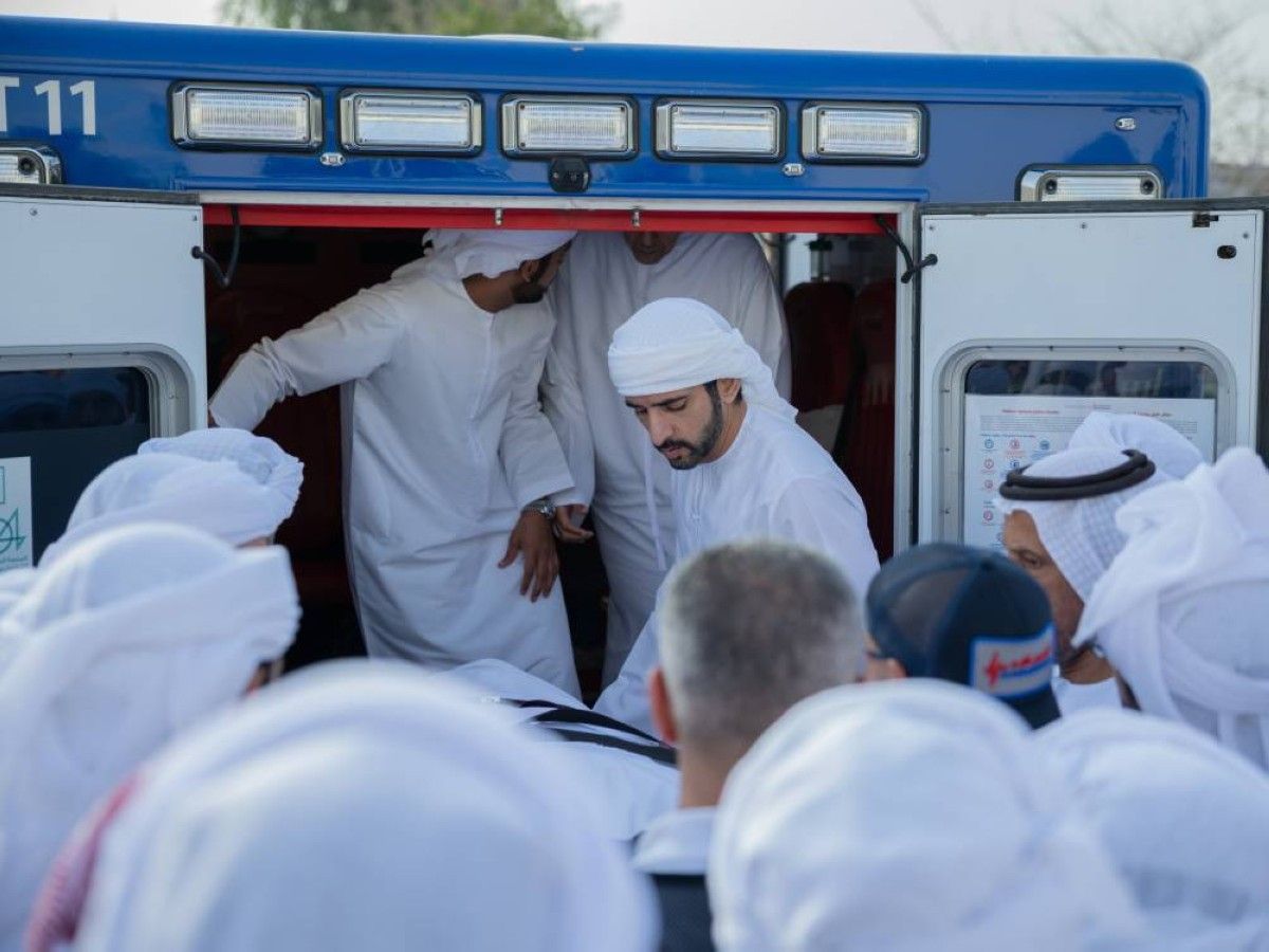 حمدان بن محمد يحضر تشييع جثمان سالم حمد بن نهيان العامري