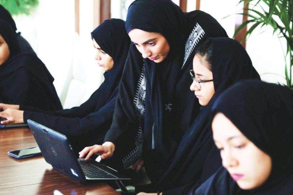 المرأة الإماراتية توسّع حضورها النوعي في القطاع الخاص