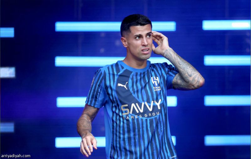 «إسبانية»: برشلونة يضغط الهلال في صفقة كانسيلو