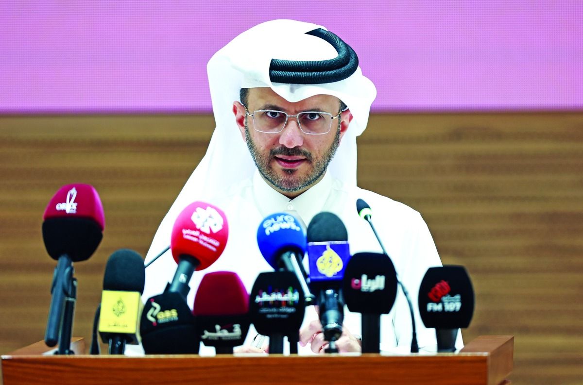 على إسرائيل تنفيذ التزاماتها.. د. ماجد الأنصاري: ضمان حرية الملاحة بمضيق هرمز وعودة المفاوضات هما الأولوية الآن