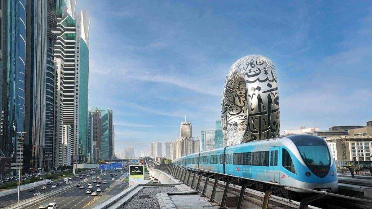 موقع بريطاني: الإمارات تتحدى التوترات بخطط طموحة ومشاريع مليارية