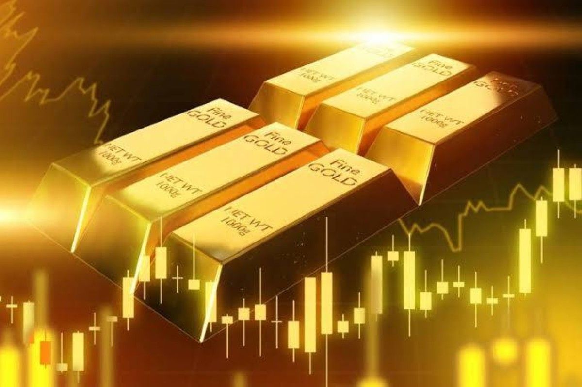 الذهب يقفز 4 % مع تراجع أسعار الدولار